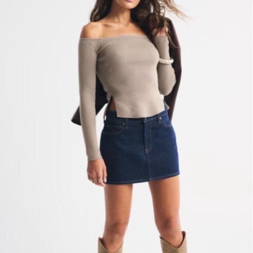 Abercrombie & Fitch Off-the-Shoulder Ribbed Top – Taupe – Size S